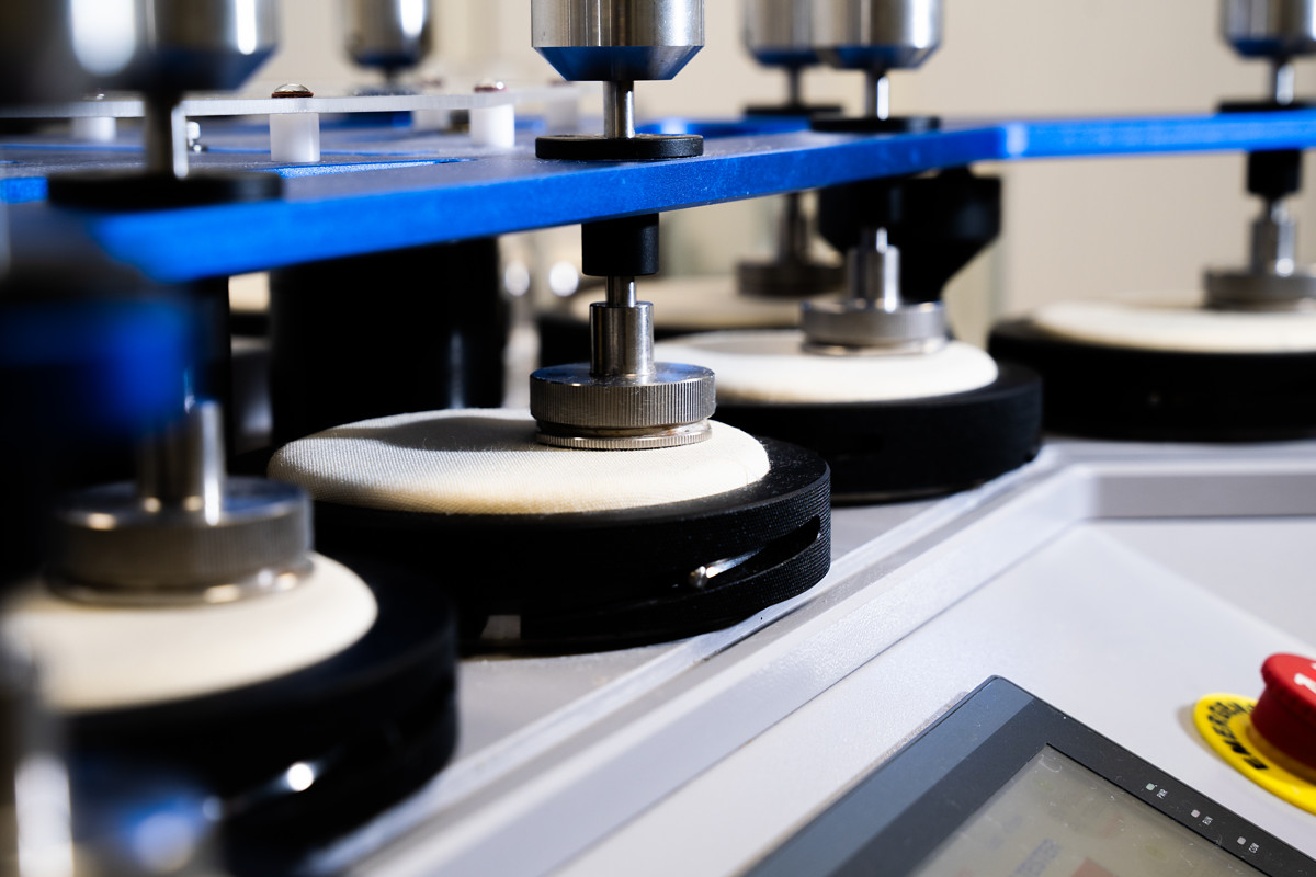 Erfahrung, Qualitätskontrolle und regulatorische Konformität für die Entwicklung zuverlässiger und konsistenter orthopädischer Produkte