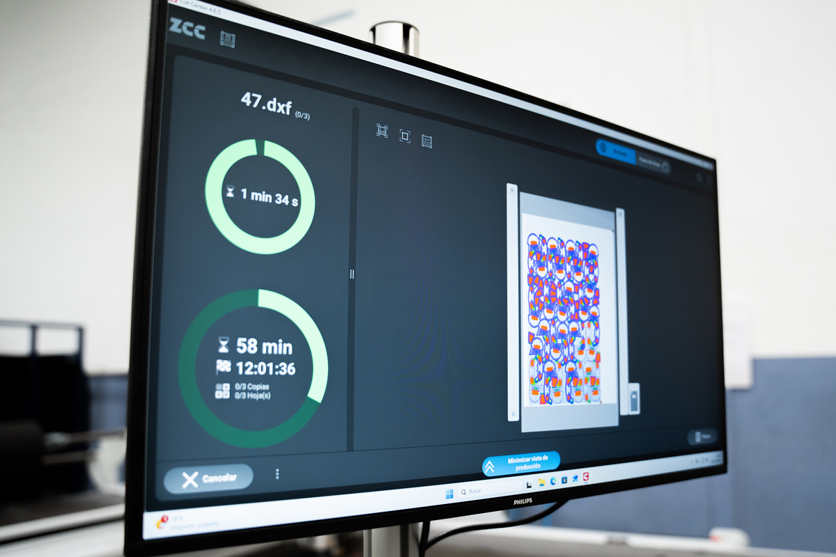 Hochfrequenz-Fügetechnologie ohne Nähte oder Klebstoffe für orthopädische technische Materialien