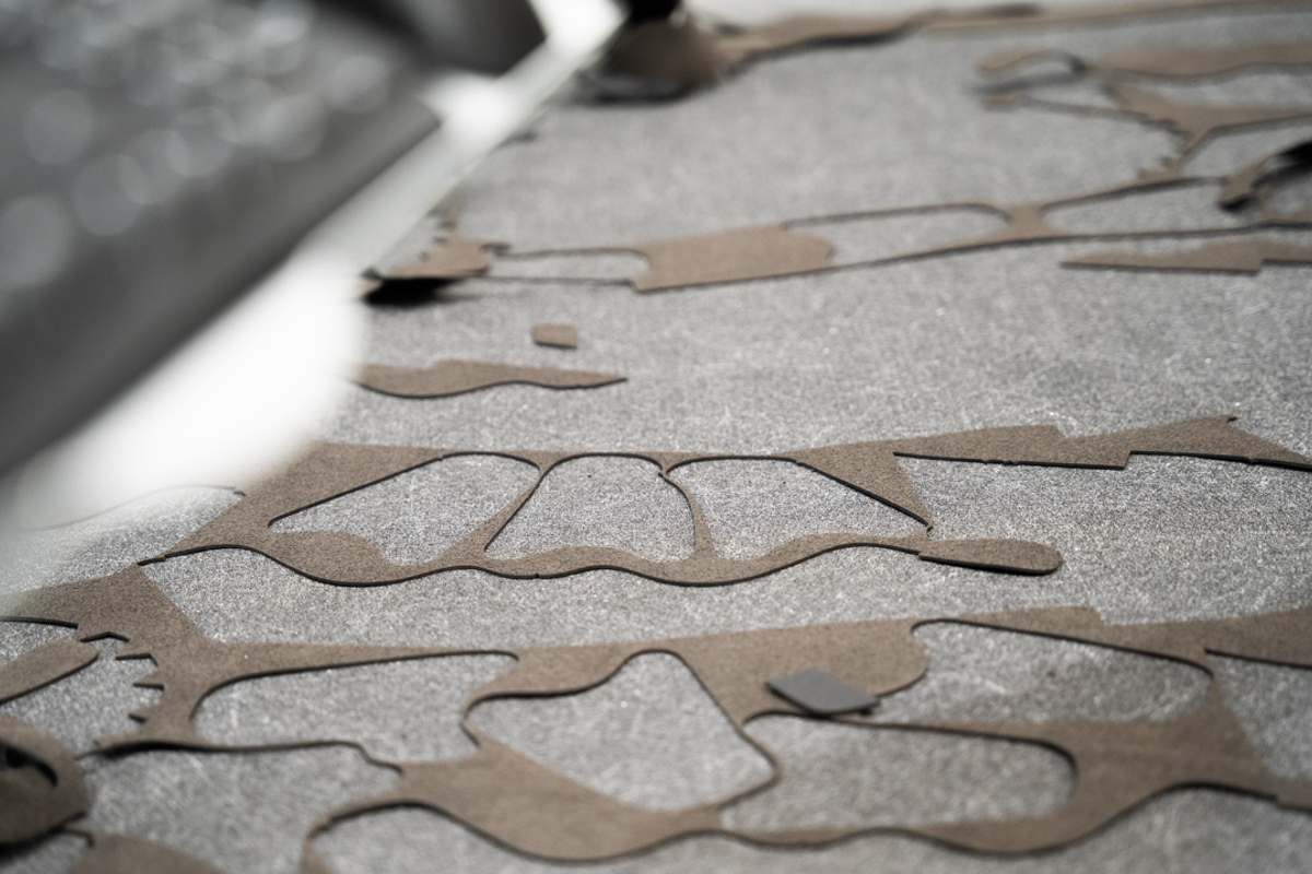 Corte automatizado de precisión für orthopädische Textil- und technische Materialien ohne den Einsatz von Stanzformen